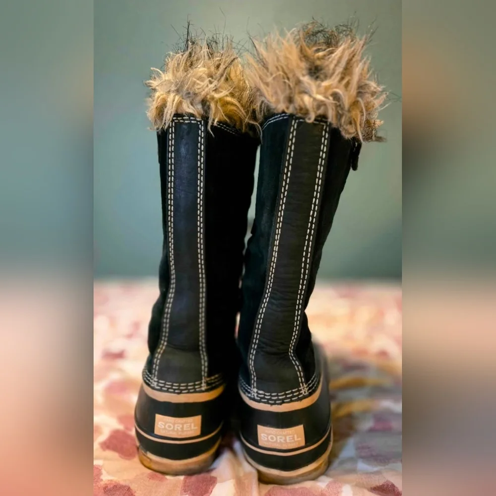 Women's SOREL Black and Tan Joan of Arc Winter Boots Size 9 - Picture 3 of 5